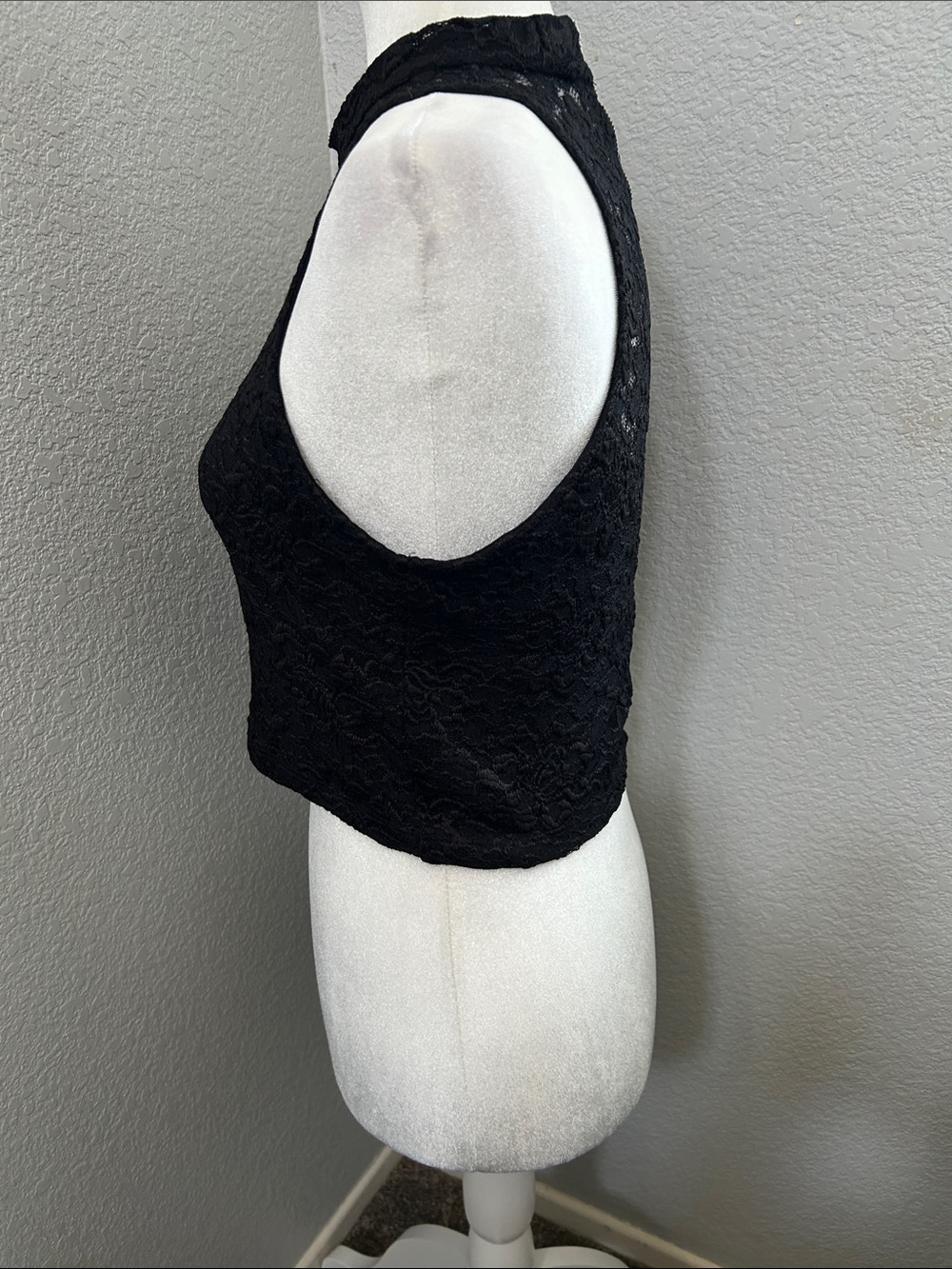 bebe Black Lace High-Neck Crop Camisole - Picture 2 of 3